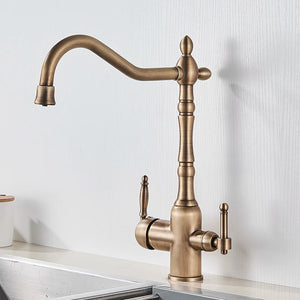 Torneira cozinha Royal Élan variante bronze antigo Antique Brass com filtro monocomando acabamento envelhecido elegante