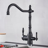 Torneira cozinha Royal Élan variante preto fosco Matte Black com filtro monocomando instalada em bancada de cozinha