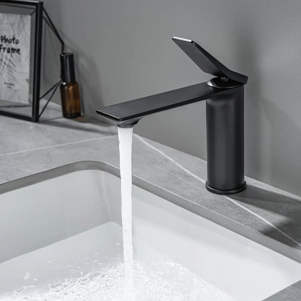 Torneira Para Banheiro Monocomando Misturador Bica Baixa Essence - imagem do produto 8