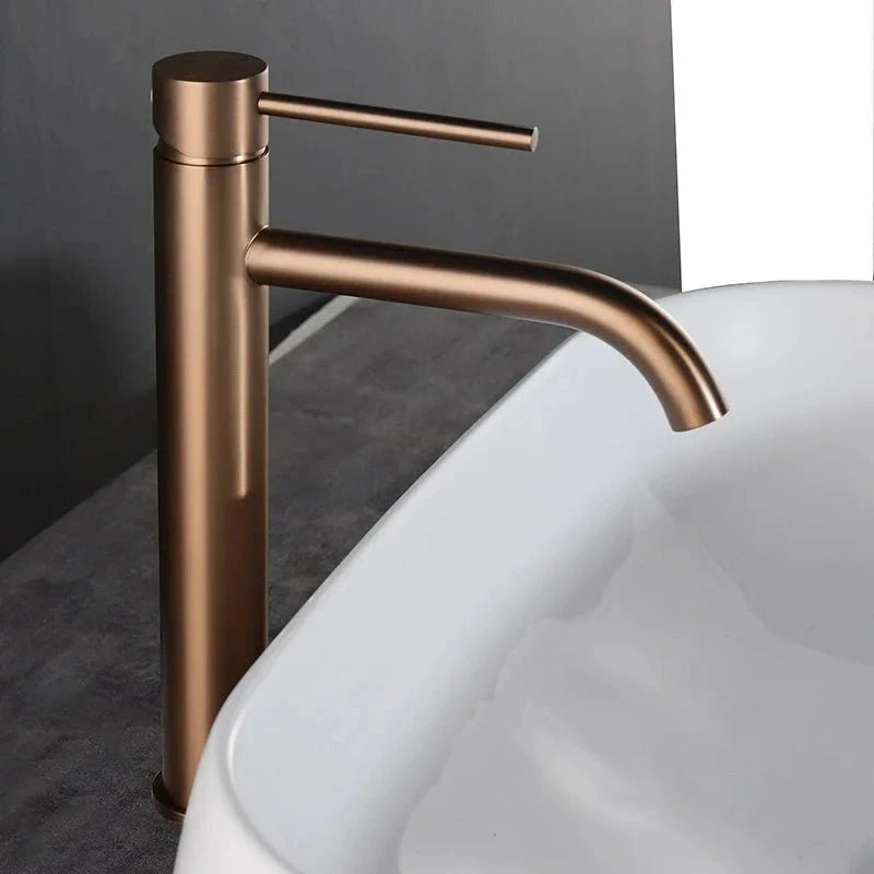 Torneira Royal Luna Rose Gold — variante ambientada