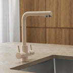 Torneira Royal Orsay bege — variante ambientada