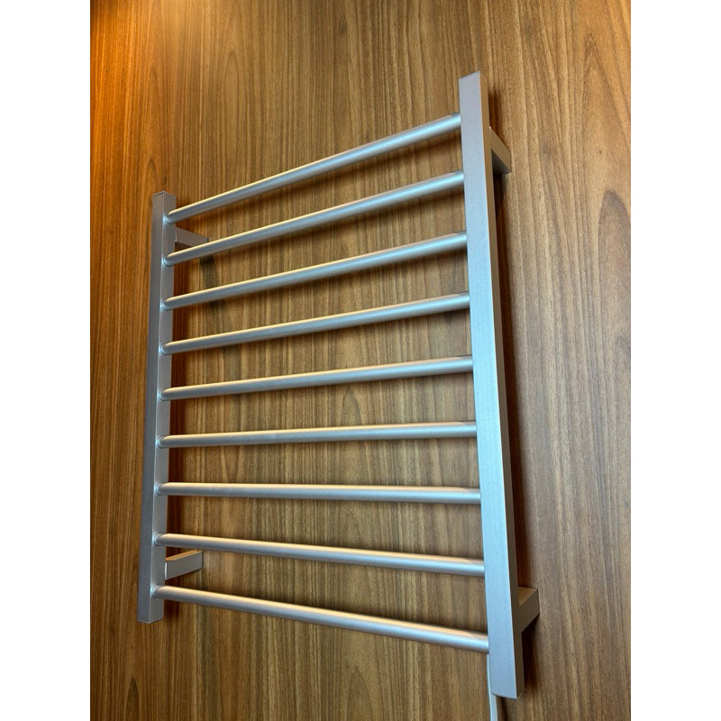 Toalheiro térmico Elegance 9 barras prata escovado