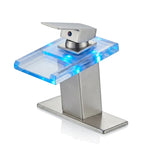 Torneira AquaGlam LED aço escovado com placa para 3 furos, foto em fundo branco - Torneiras Royal