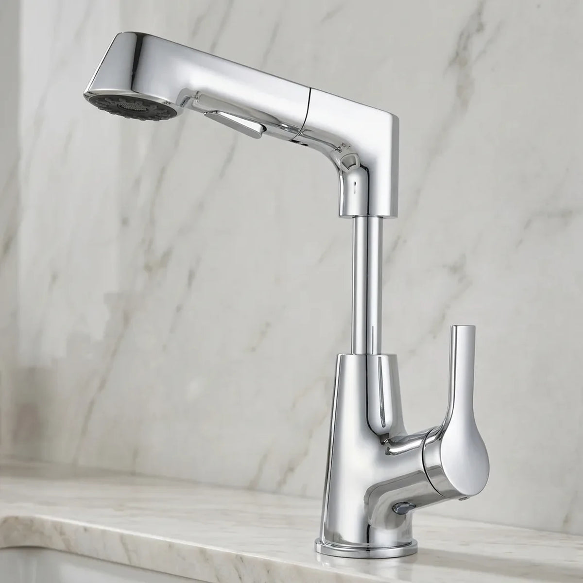 Torneira de banheiro monocomando cromada com bica destacável pull-out sobre bancada de mármore