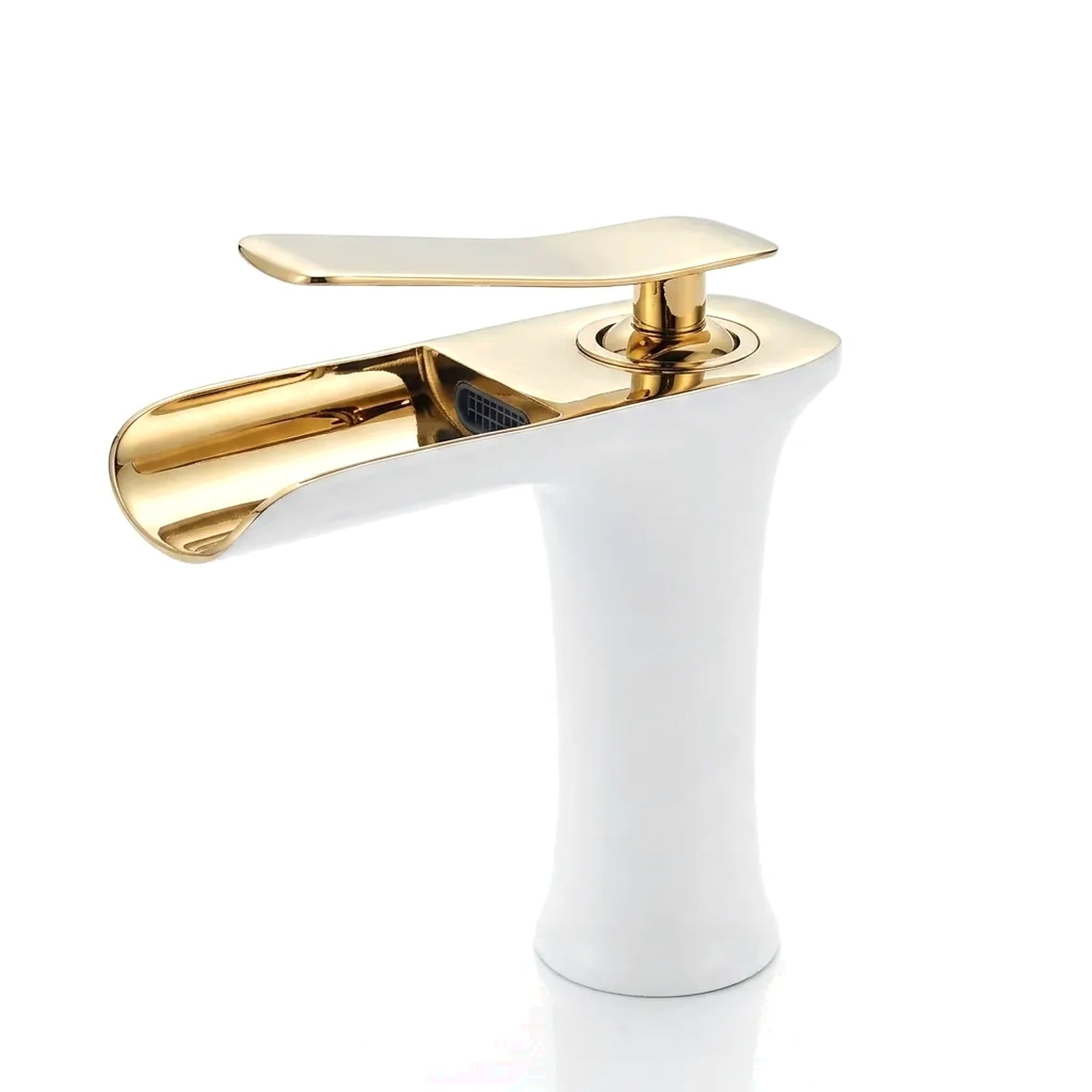 Torneira cascata para banheiro branca com bica dourada, foto em fundo branco - Torneiras Royal