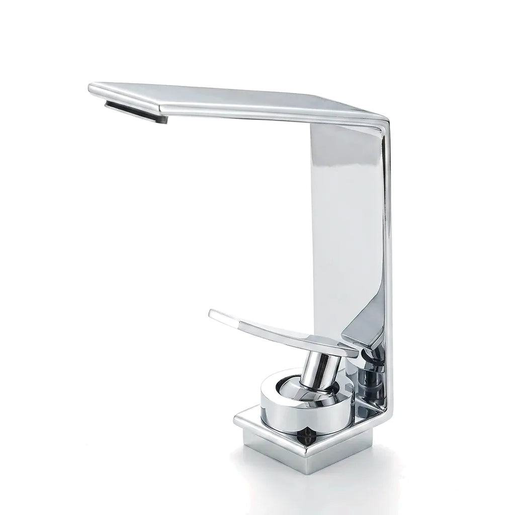 Torneira cascata para banheiro Chateau cromada, foto em fundo branco - Torneiras Royal