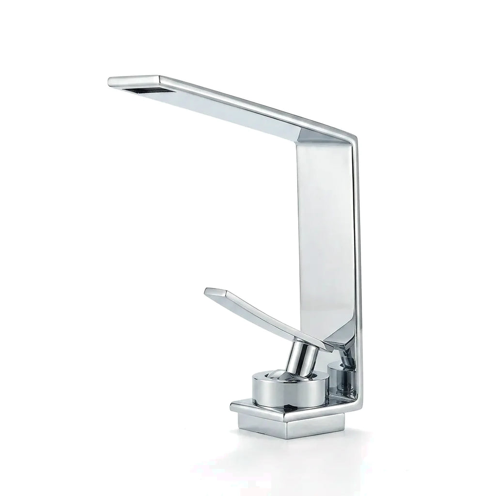 Torneira LuxStream monocomando cascata para banheiro acabamento cromado, foto de catálogo em fundo branco