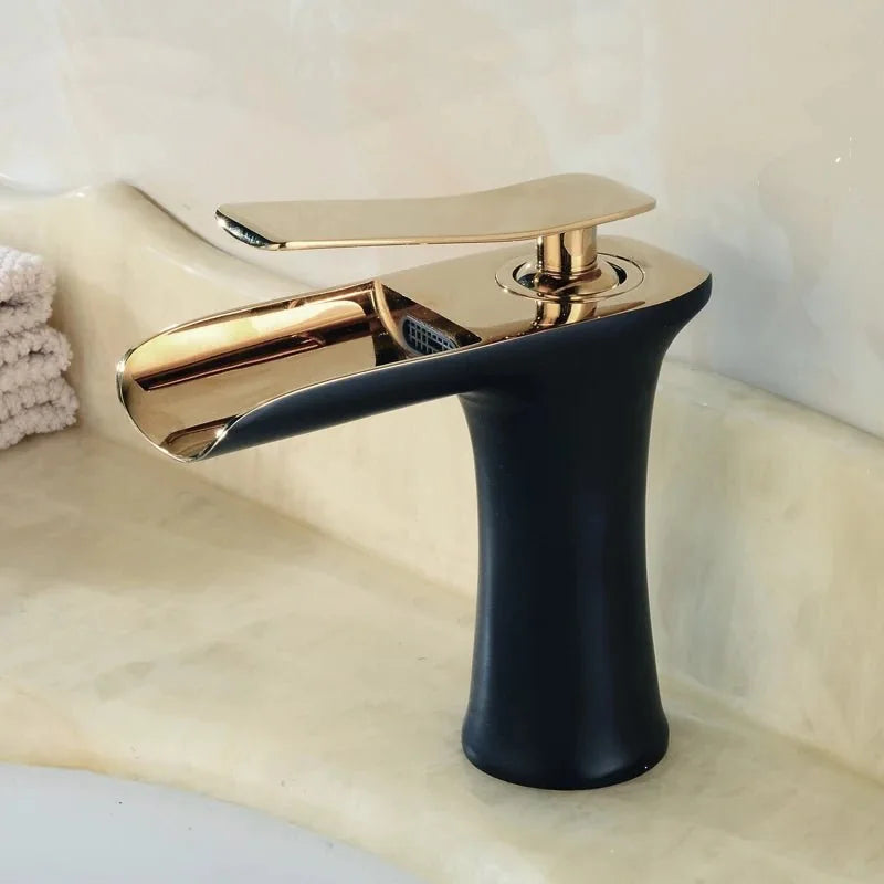 Torneira Para Banheiro Monocomando Cascata - Preto